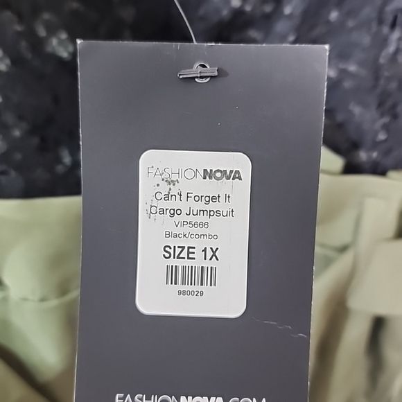 FASHION Nova Lace cargo Jumpsuit.  Size 1x - Picture 7 of 8